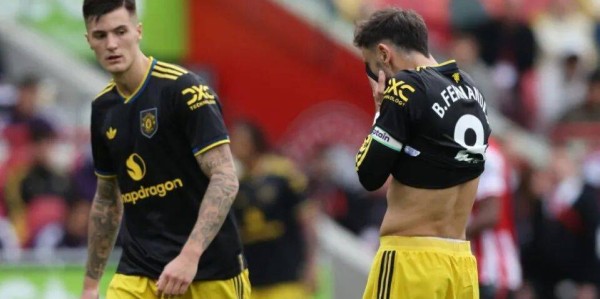 曼联1-3再遭羞辱，阿莫林拒绝辞职坚信可逆袭！战绩直逼滕哈格下课时