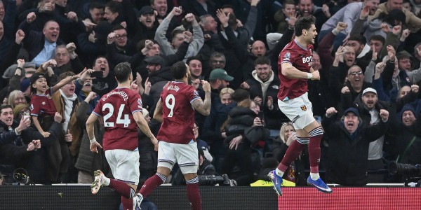 （体育）足球——英超：西汉姆联胜热刺